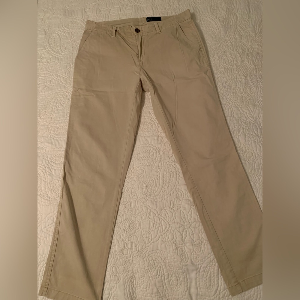 GAP Women's Tan Cropped Pants